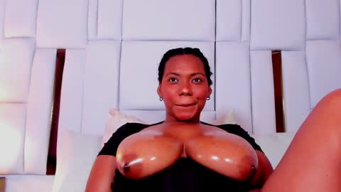 lia_mariana online show from 01.13.25