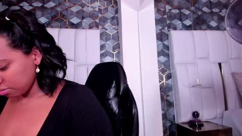 Snapshot of lia_mariana chatting on 05.23.26 lia_mariana online show from 05.23.26