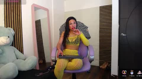 Snapshot of lia_milky66 chatting on 09.09.25 lia online show from 09.09.25