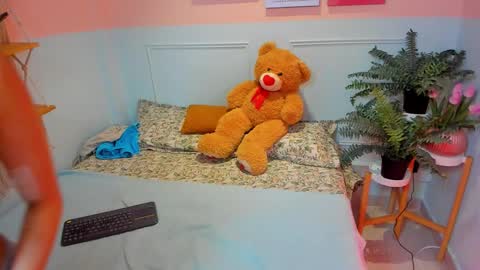 Lia monnet  online show from 03.05.26