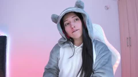 Little Queen Lia  online show from 01.18.25