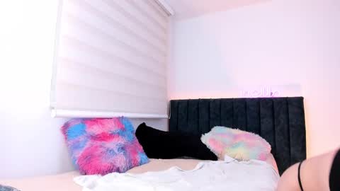 Little Queen Lia  online show from 02.13.25