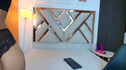 Snapshot of lia_roseh chatting on 09.30.25 lia_roseh online show from 09.30.25