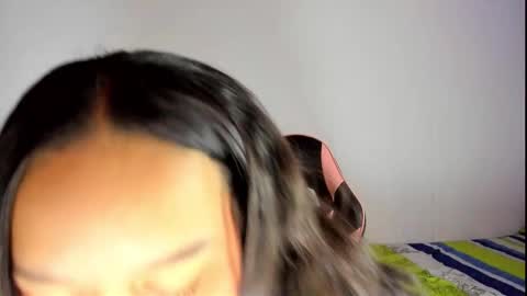 Snapshot of lia_rosse69 chatting on 12.19.25 Lia online show from 12.19.25