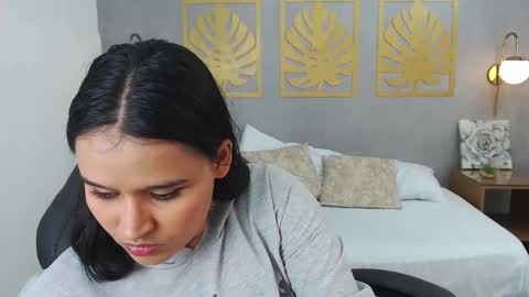 Lia  online show from 01.15.25