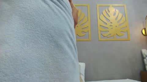 Lia  online show from 01.15.25