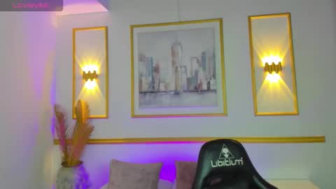 Lia  online show from 11.05.25