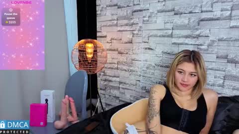 lia summer1 online show from 11.27.25