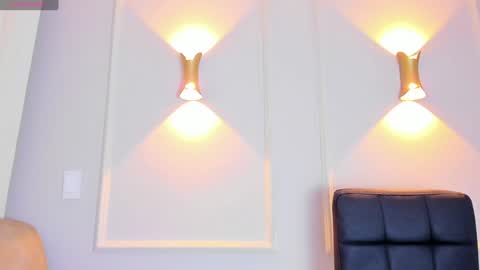 Snapshot of lia_walton__ chatting on 01.15.25 liz walton online show from 01.15.25