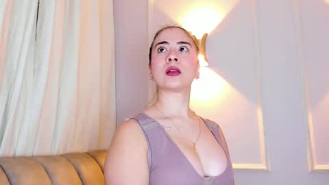 Snapshot of lia_walton__ chatting on 11.01.25 liz walton online show from 11.01.25