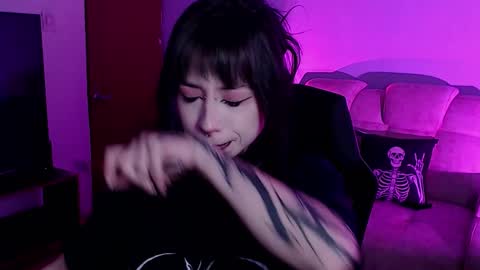 Snapshot of liaa_rodriguezz chatting on 11.27.25 Liaa online show from 11.27.25