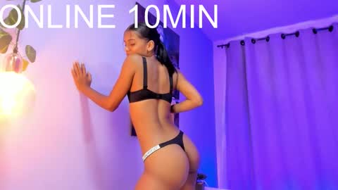 Snapshot of liaa_taylor1 chatting on 01.10.26 Lia online show from 01.10.26