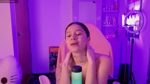 Lia Butera online show from 04.28.26