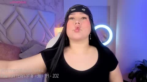 Lia Cox online show from 04.22.26
