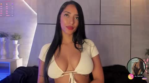 Lia Flame online show from 10.28.25