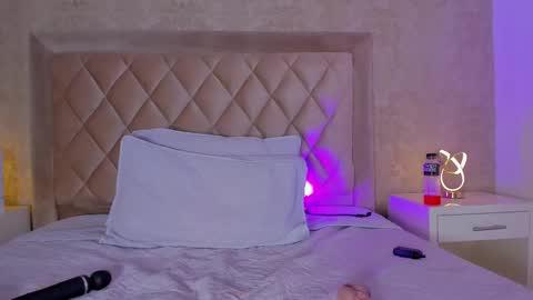 Lia online show from 02.09.25