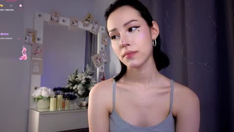 Lia  online show from 01.19.25