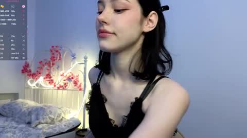 Lia  online show from 09.17.25