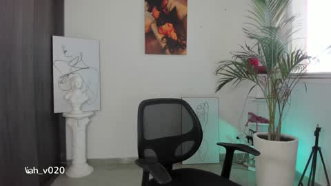 Liah online show from 01.22.25