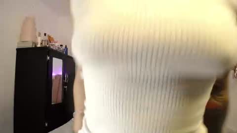 liahdiaz_ online show from 07.06.26