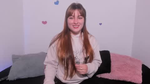 Snapshot of liahferrerr chatting on 10.19.25 Liah Ferrer online show from 10.19.25