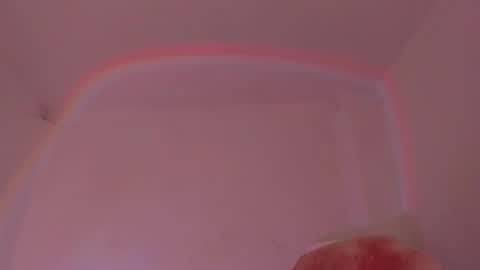 Snapshot of liahilton_ chatting on 11.04.25 lh6 9c online show from 11.04.25