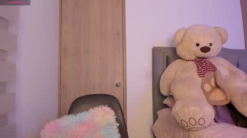 Lia  online show from 10.03.25