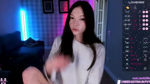 Snapshot of lialilia chatting on 10.10.25 lialilia online show from 10.10.25