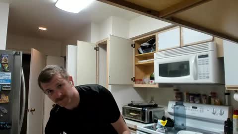 Snapshot of liam_1985 chatting on 01.25.25 Liam online show from 01.25.25