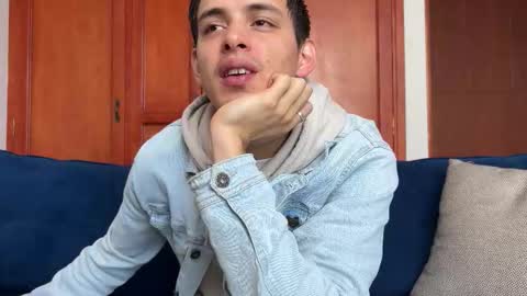 Snapshot of liam_enzho chatting on 11.19.25 Liam online show from 11.19.25