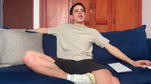 Snapshot of liam_enzho chatting on 11.28.25 Liam online show from 11.28.25