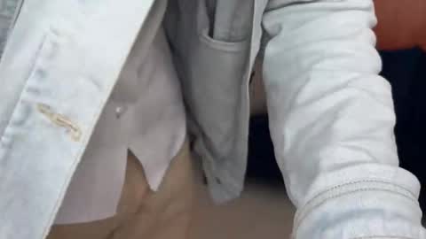 Snapshot of liam_enzho chatting on 11.30.25 Liam online show from 11.30.25