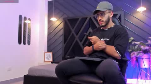 LIAM KLEIN online show from 10.04.25