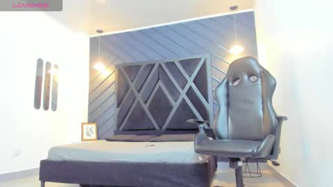 LIAM KLEIN online show from 10.14.25