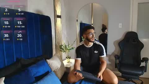 Snapshot of liam_kleiin chatting on 07.17.26 LIAM KLEIN online show from 07.17.26