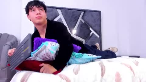 Call me Lian online show from 01.18.26