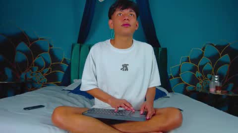 Snapshot of liam_sinclair chatting on 01.18.26 Liam online show from 01.18.26