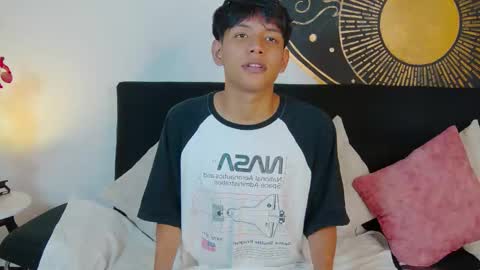 Snapshot of liam_sinclair chatting on 02.18.26 Liam online show from 02.18.26