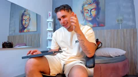 Snapshot of liam_walk chatting on 01.19.25 Liam online show from 01.19.25