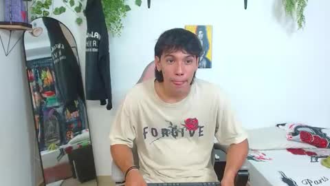 Snapshot of liam_xul chatting on 09.09.25 liamxul online show from 09.09.25