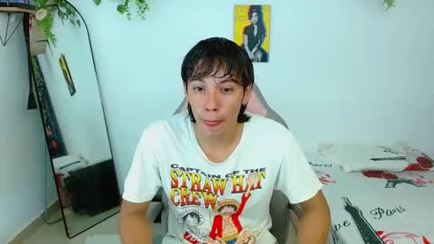 Snapshot of liam_xul chatting on 10.03.25 liamxul online show from 10.03.25