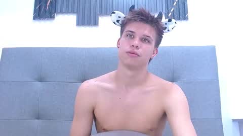 liam_york online show from 03.07.26