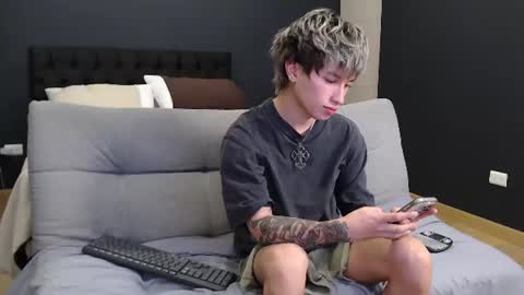 Snapshot of liamelf chatting on 07.26.26 Liam online show from 07.26.26