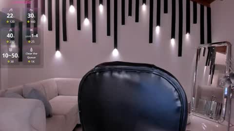 Snapshot of liammcarter chatting on 10.15.25 Liam online show from 10.15.25