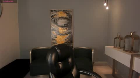 Snapshot of liammcarter chatting on 11.30.25 Liam online show from 11.30.25