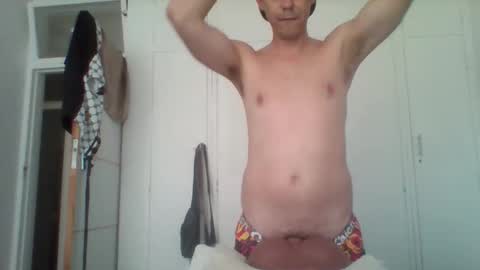 Snapshot of liamrosezn chatting on 10.11.25 LiamRose online show from 10.11.25