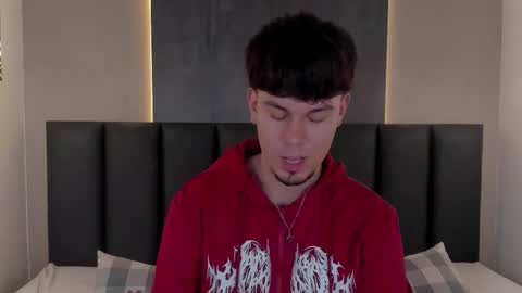 Liam Thunder online show from 11.18.25