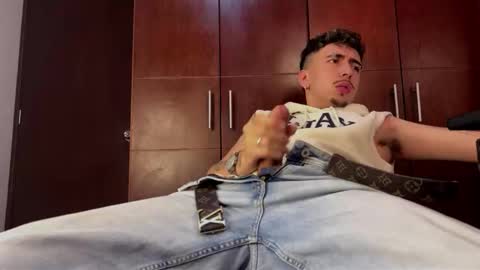 Snapshot of liamty_luxor chatting on 11.20.25 Liam online show from 11.20.25