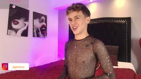 Snapshot of liamwild20 chatting on 11.07.25 liam online show from 11.07.25