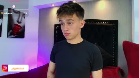 Snapshot of liamwild20 chatting on 11.30.25 liam online show from 11.30.25